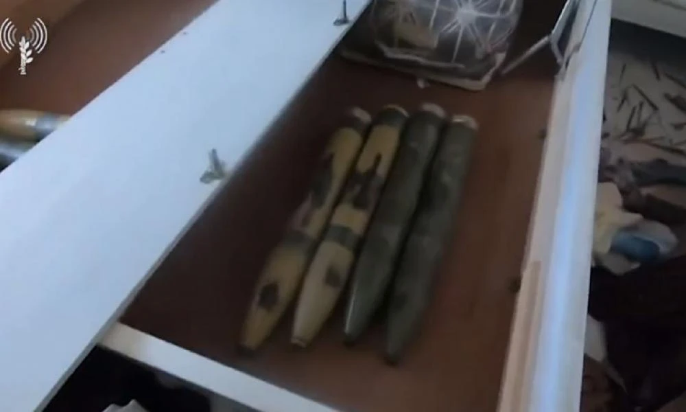 Γάζα: Οι IDF υποστηρίζουν ότι βρήκαν όπλα της Χαμάς σε παιδικό κρεβάτι και σε καρότσι μωρού